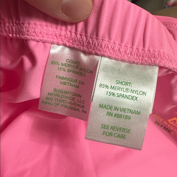 Lilly Pulitzer Luxletic Meryl Pink Biker Shorts Medium - Picture 2 of 3